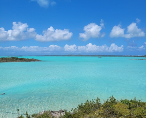 Blue water and sky at Turks and Caicos Islands