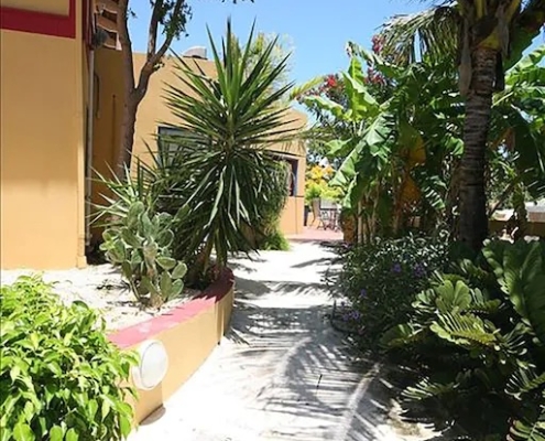 Path to pool | French Riviera (2nd floor condo)